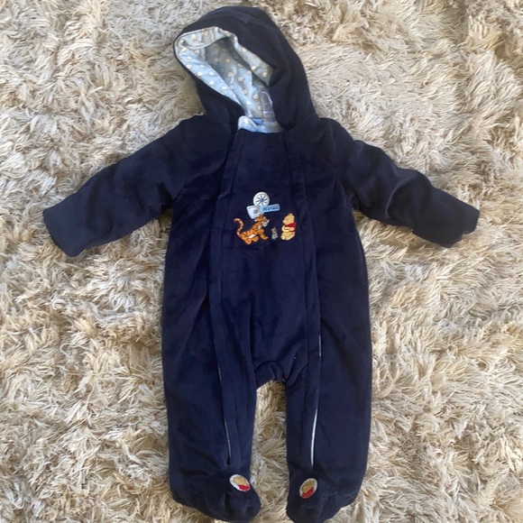 Brand New Winnie Pooh Infant Disney 6-9 months - Picture 1 of 11